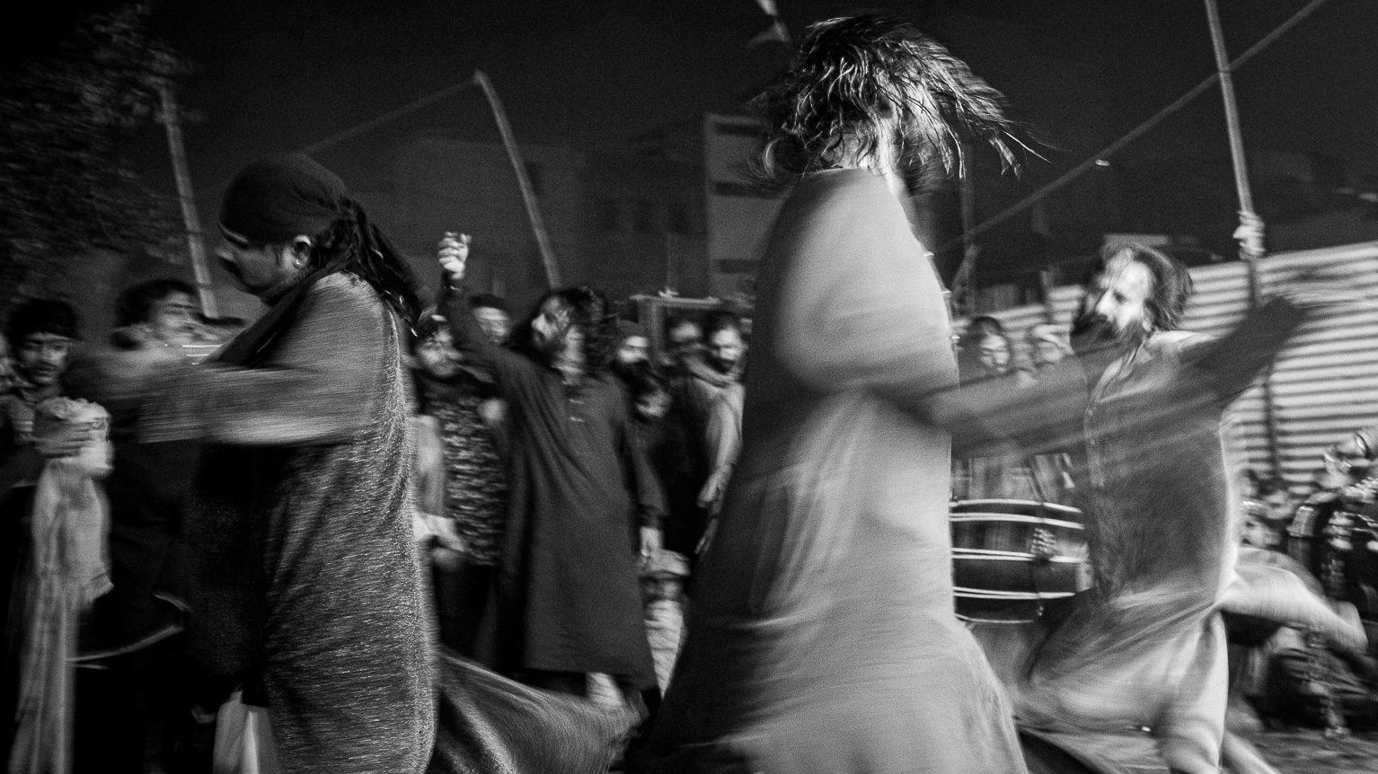 Sufis am Schrein in Lahore